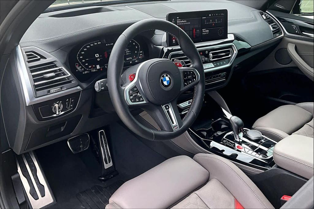 صورة 16 لـ 2024 BMW X3 M AWD