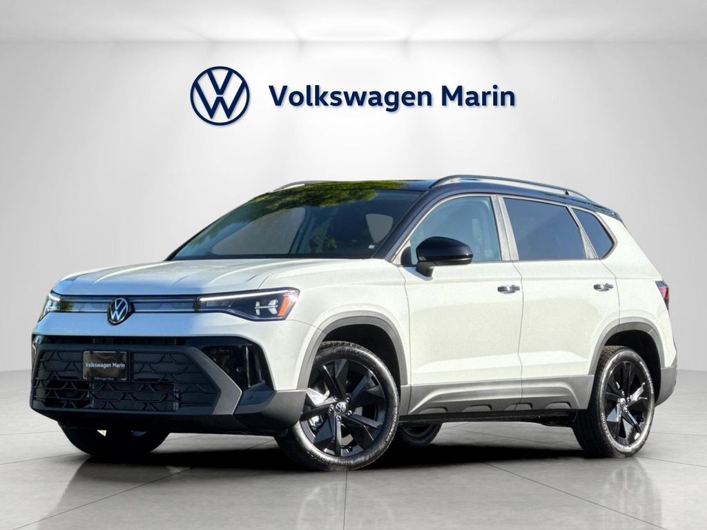 New 2026 Volkswagen Taos SE Black