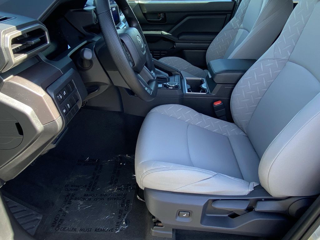 صورة مصغرة 18 لـ 2026 Toyota TACOMA SR5