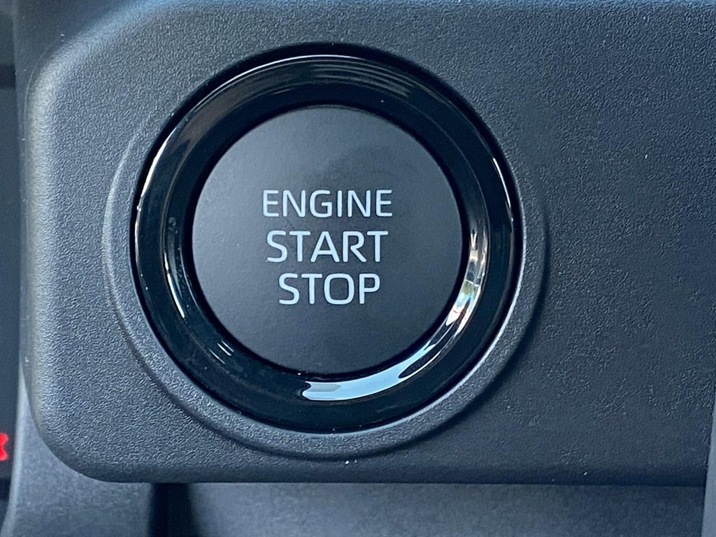 صورة مصغرة 16 لـ 2026 Toyota TACOMA SR5