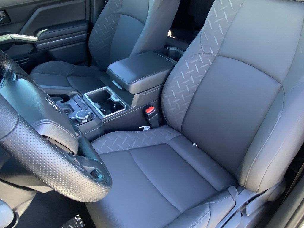 صورة مصغرة 20 لـ 2026 Toyota TACOMA SR5
