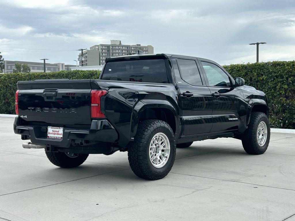2026 Toyota TACOMA SR5 缩略图 3