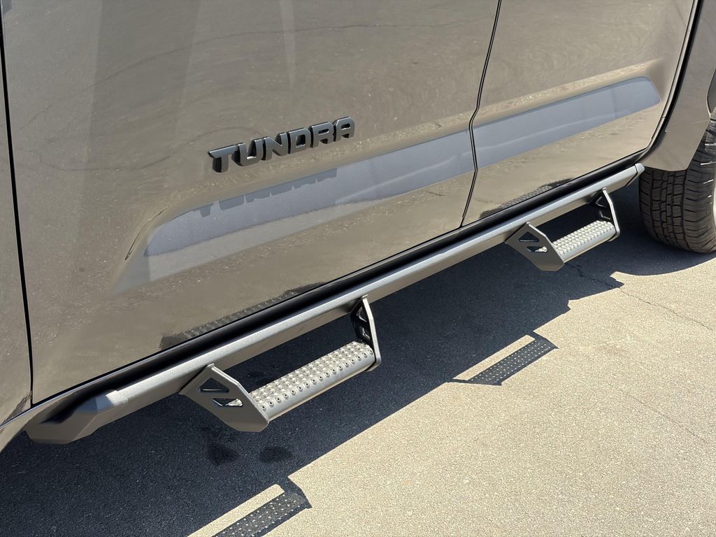 صورة 9 لـ 2026 Toyota TUNDRA SR5