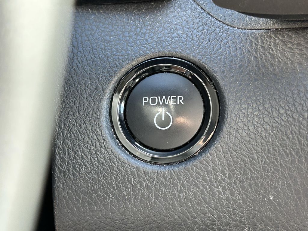 2025 Toyota CAMRY XLE 照片 7