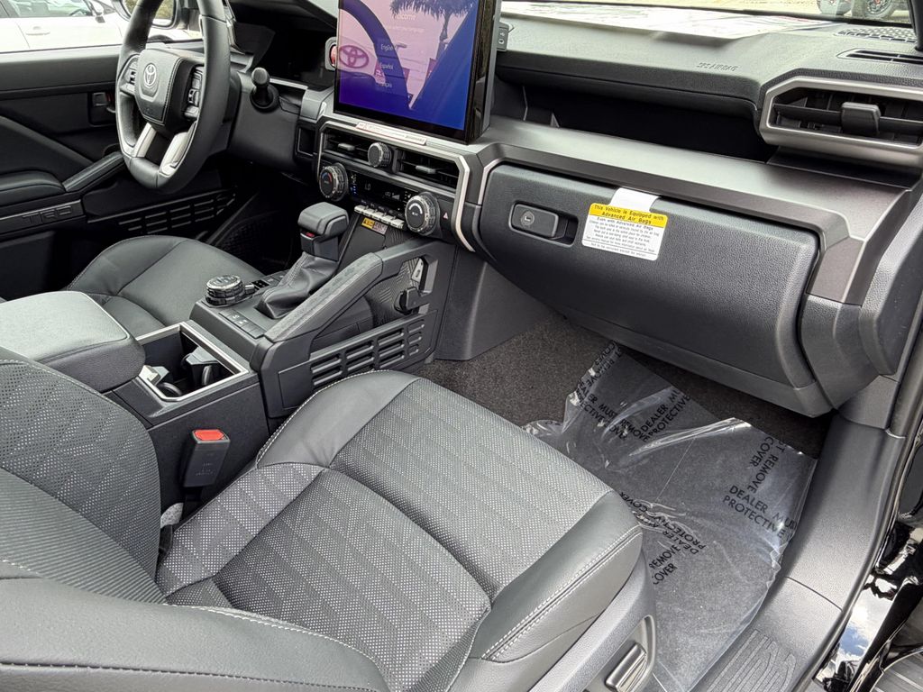صورة 10 لـ 2026 Toyota 4RUNNER TRD OFF ROAD PREMIUM