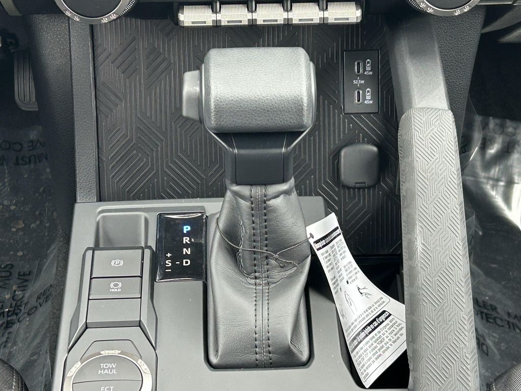 صورة مصغرة 16 لـ 2026 Toyota TACOMA SR5