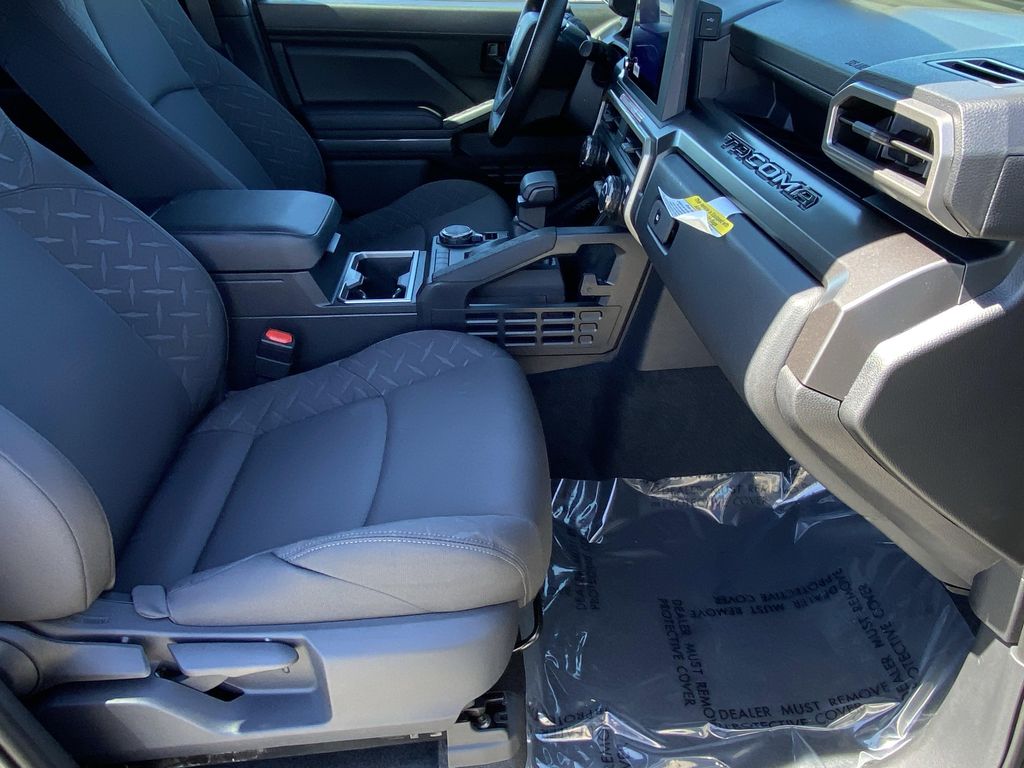 2026 Toyota TACOMA SR5 — миниатюра 11