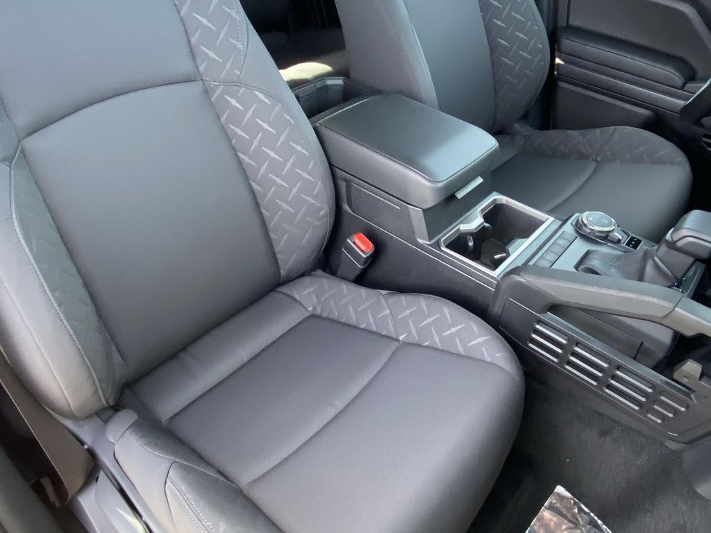 2026 Toyota TACOMA SR5 缩略图 12