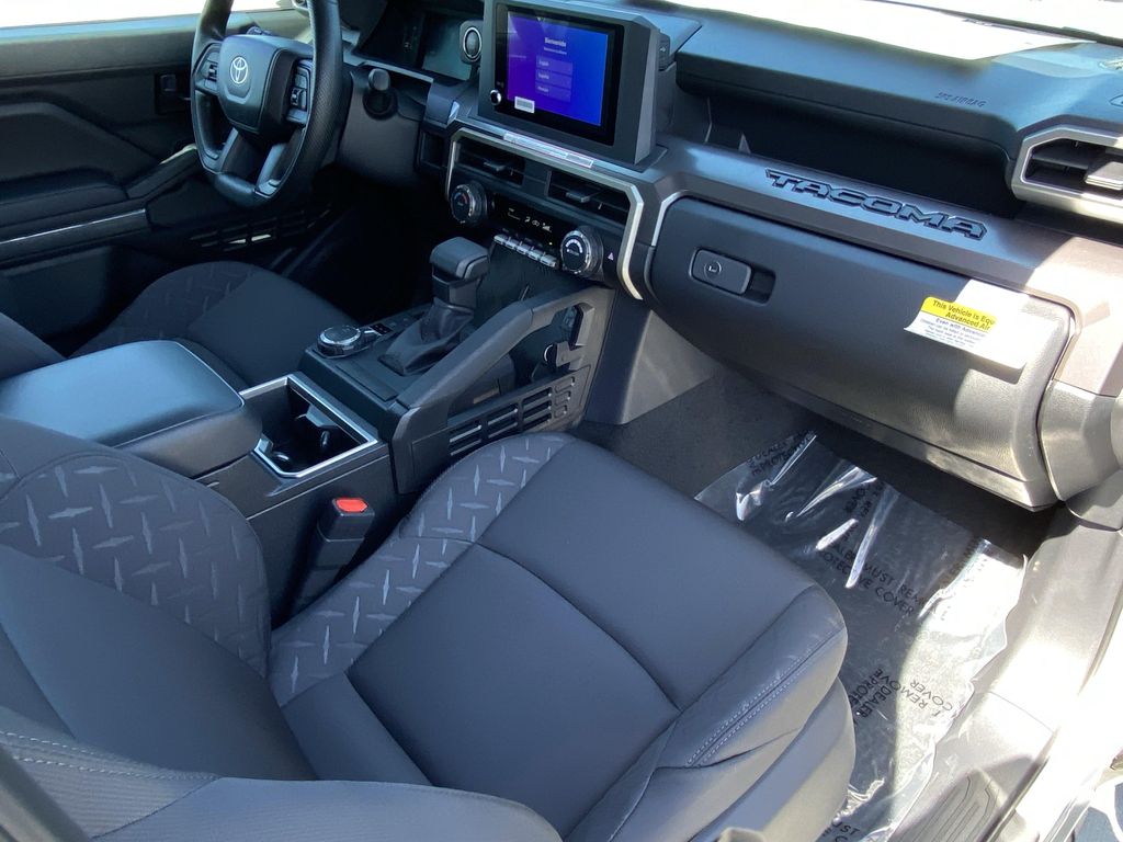صورة 10 لـ 2026 Toyota TACOMA SR5