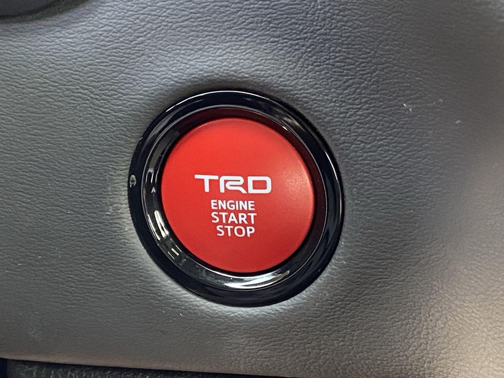 صورة 16 لـ 2025 Toyota TUNDRA PLATINUM