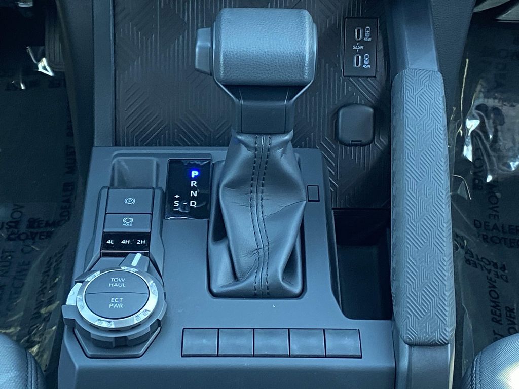 صورة مصغرة 14 لـ 2026 Toyota TACOMA SR5