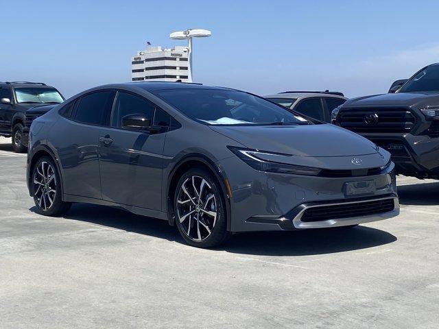 2026 Toyota PRIUS PLUG-IN HYBRID XSE PREMIUM photo 2