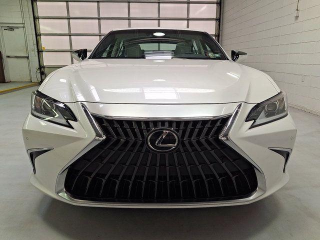 صورة 2 لـ 2023 Lexus ES 300H BASE