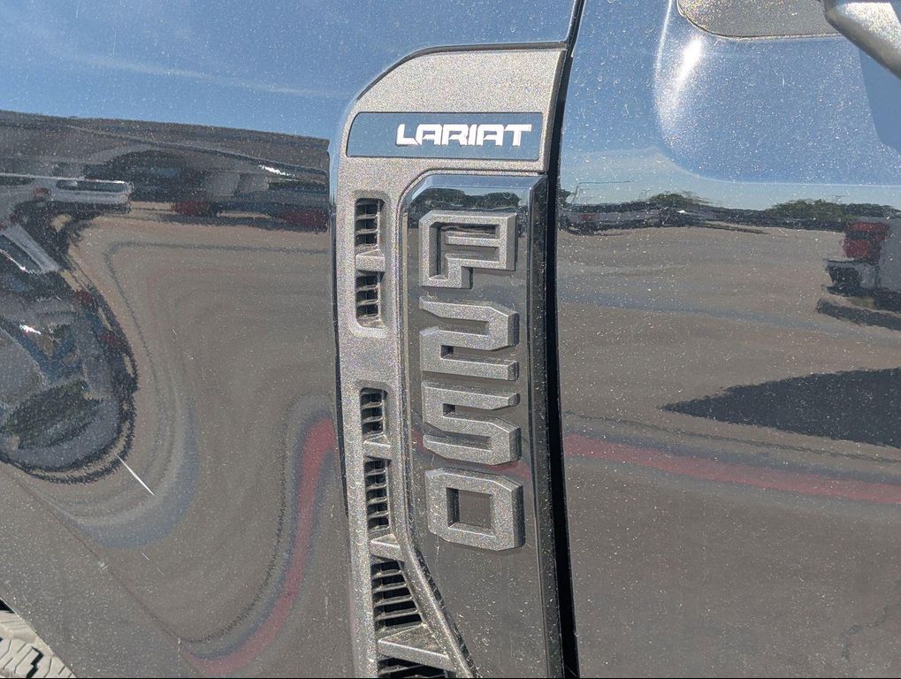 2026 FORD F-250 LARIAT — фото 7