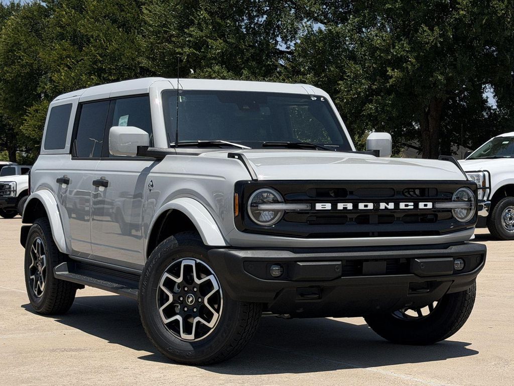 صورة 2 لـ 2026 FORD BRONCO OUTER BANKS