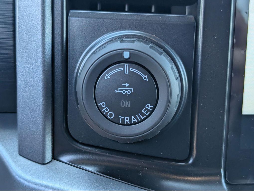 صورة مصغرة 16 لـ 2026 FORD F-150 XLT