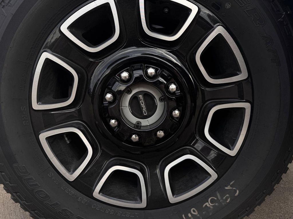صورة 8 لـ 2026 FORD F-250 PLATINUM