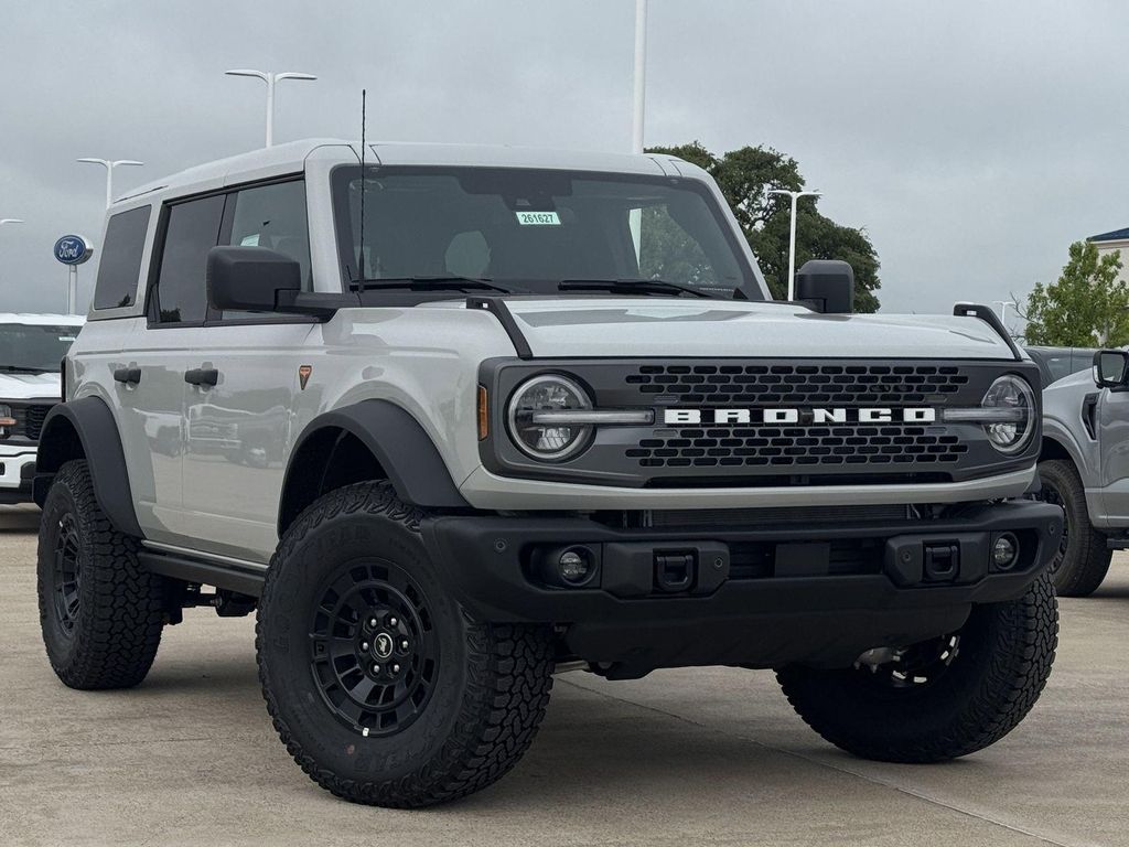 2026 FORD BRONCO BADLANDS photo 2