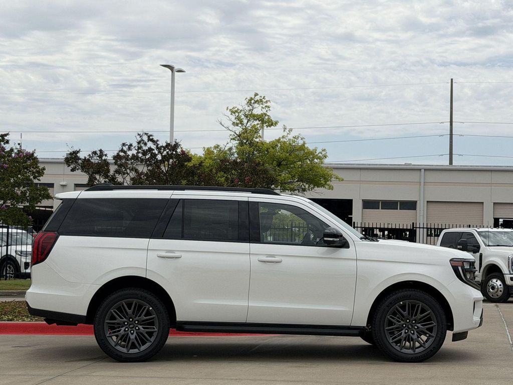 صورة 3 لـ 2026 FORD EXPEDITION PLATINUM