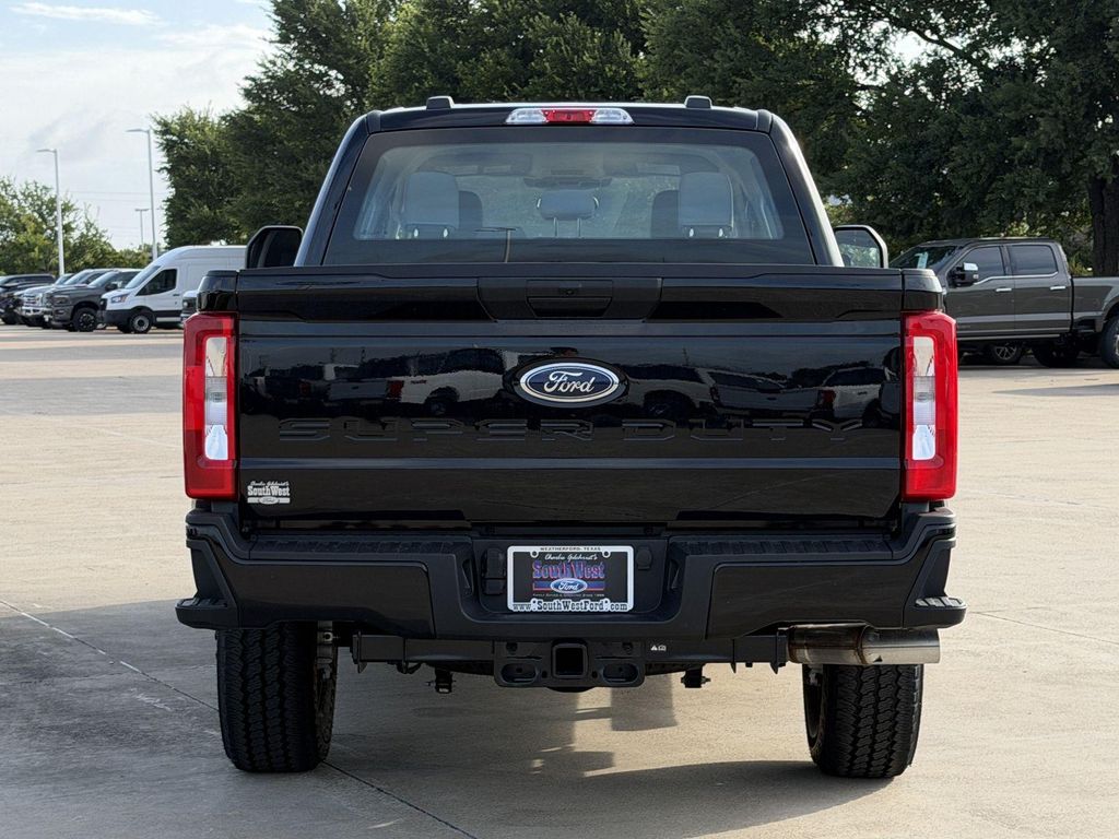 صورة 5 لـ 2026 FORD F-250 XL