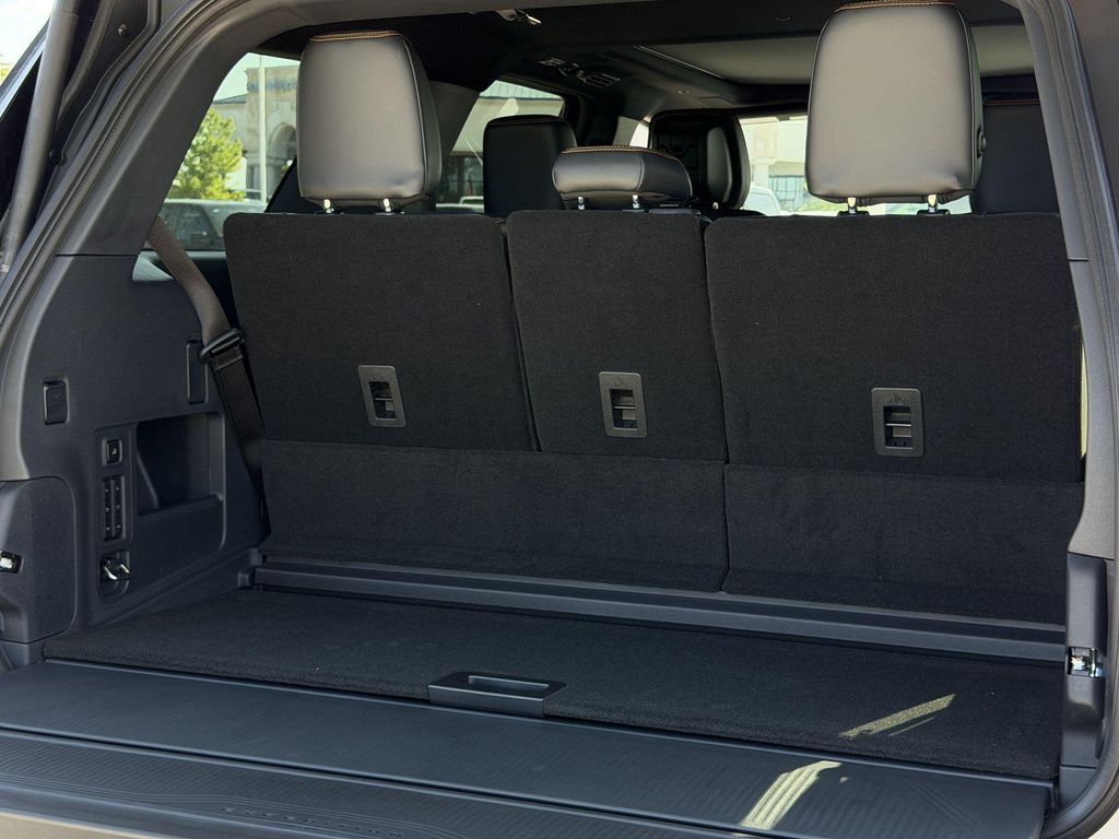 2027 FORD EXPEDITION TREMOR — миниатюра 28