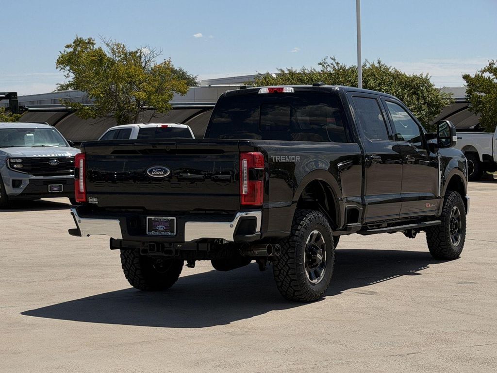 2026 FORD F-250 LARIAT 缩略图 4