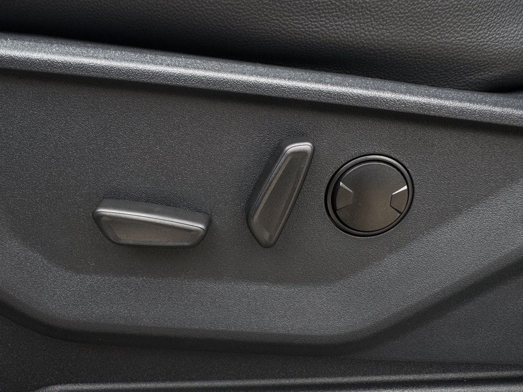 2026 FORD F-250 LARIAT thumbnail 24