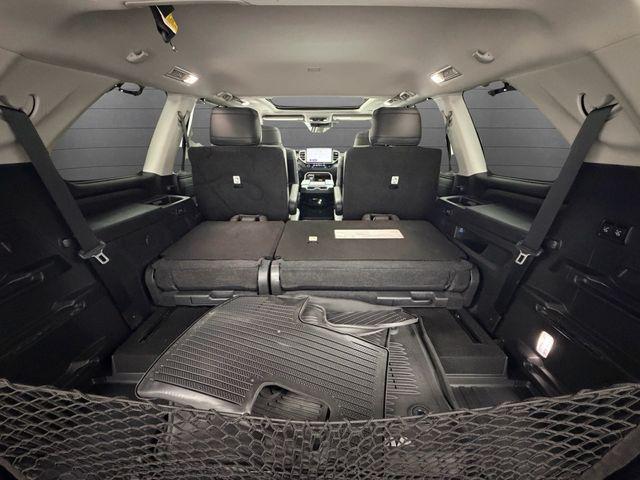 2024 Toyota SEQUOIA LIMITED — миниатюра 24
