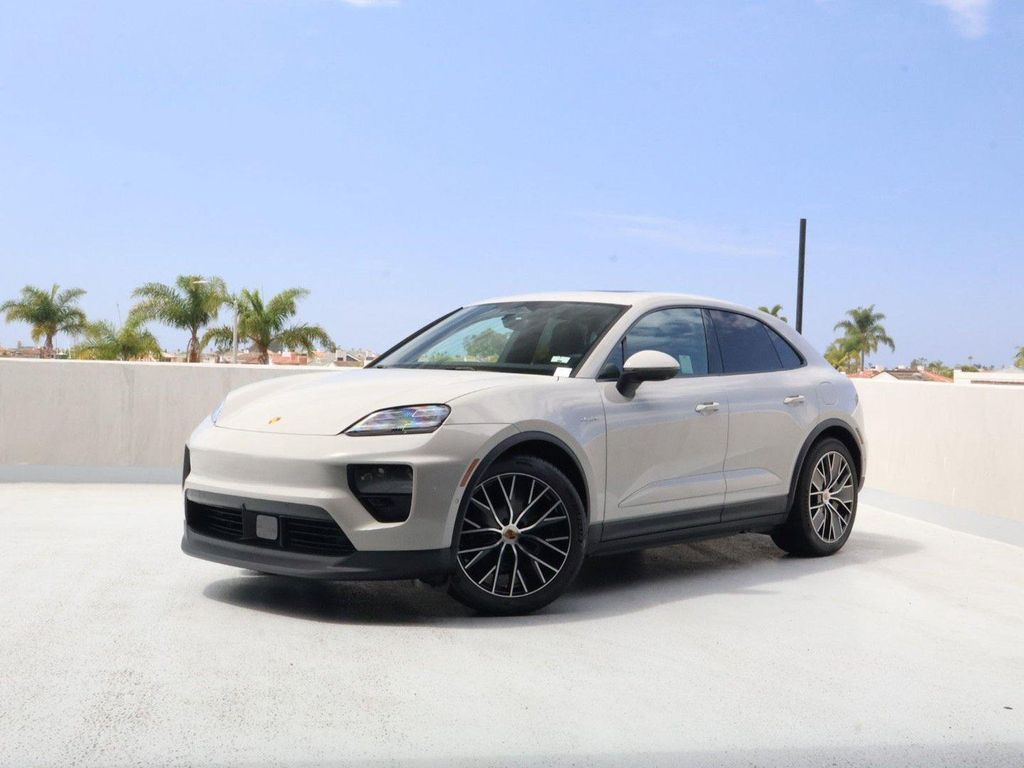 New 2026 Porsche Macan Macan Electric
