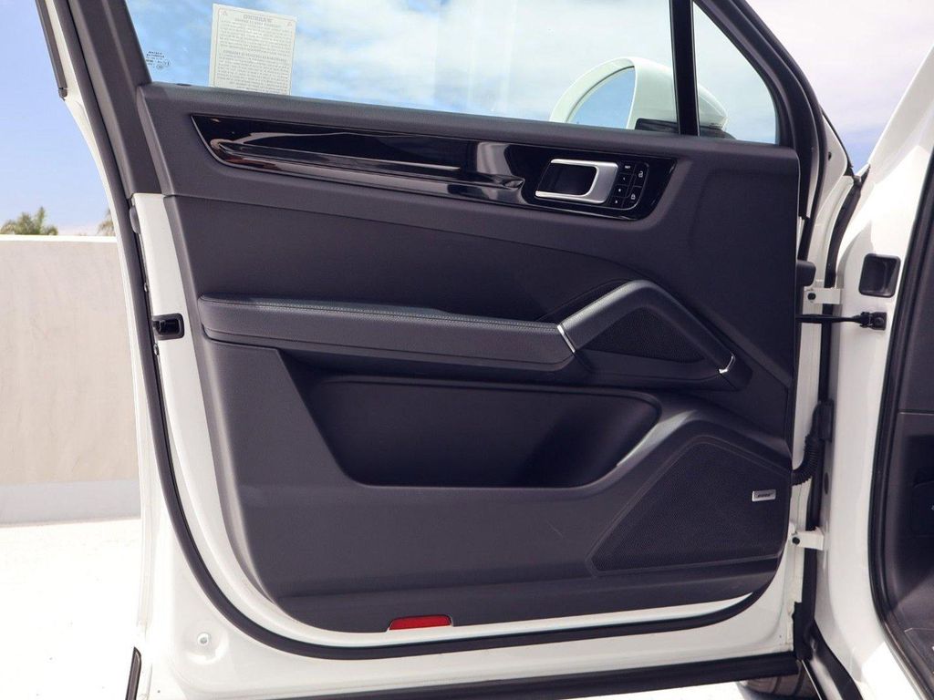 2021 Porsche CAYENNE 缩略图 13