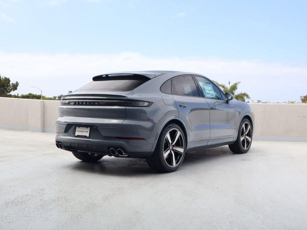 صورة 9 لـ 2026 Porsche CAYENNE