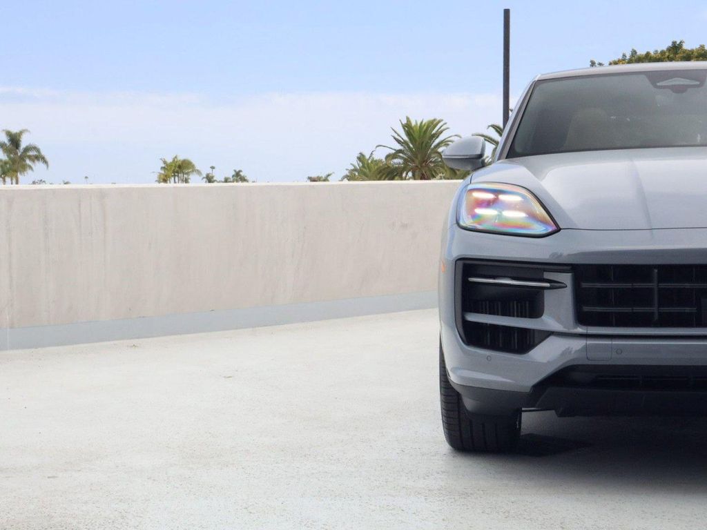 صورة مصغرة 12 لـ 2026 Porsche CAYENNE