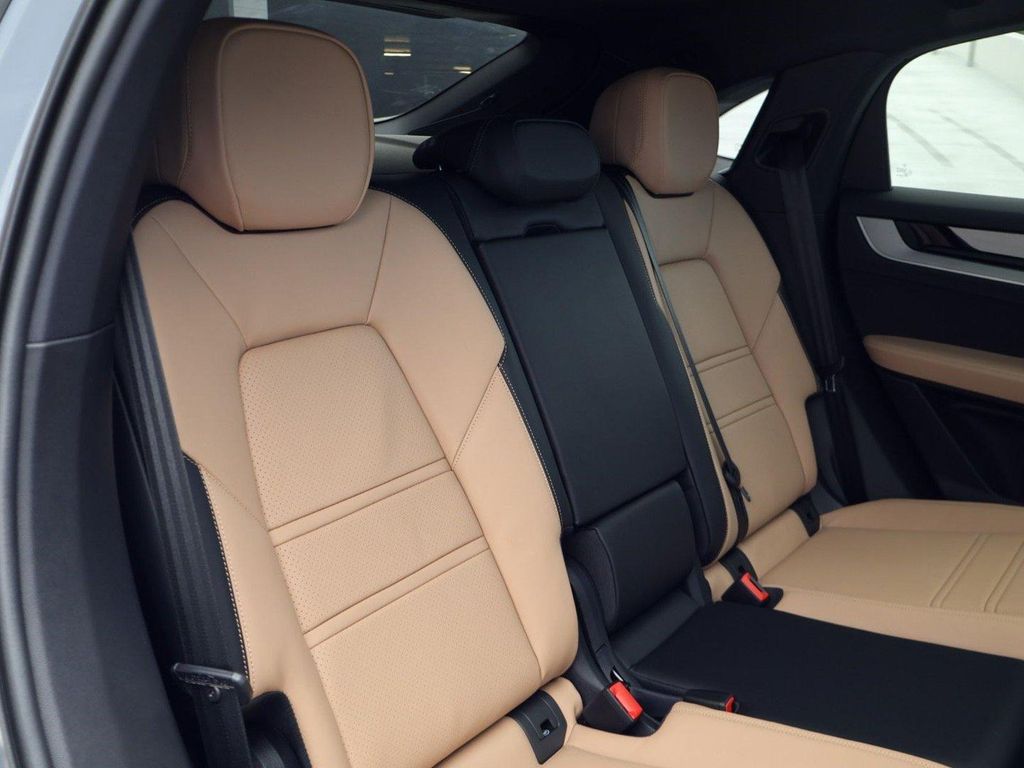 صورة مصغرة 23 لـ 2026 Porsche CAYENNE