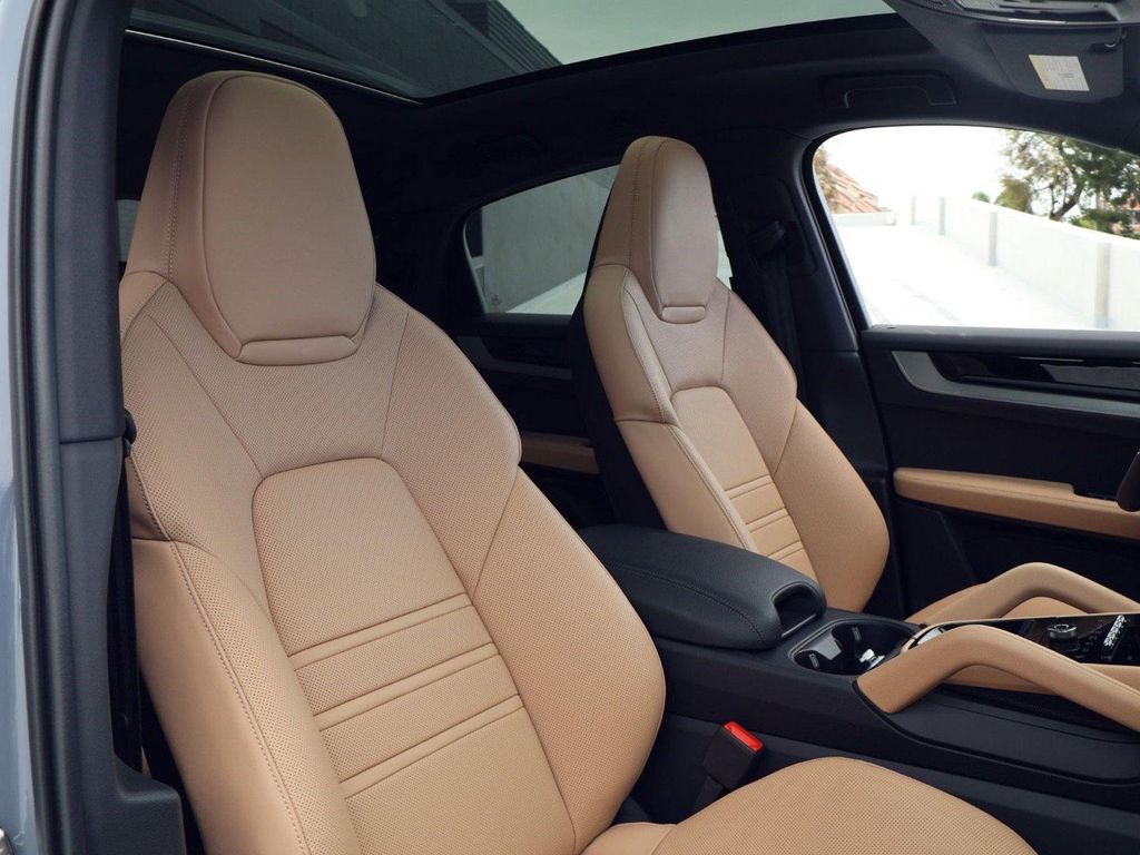صورة مصغرة 24 لـ 2026 Porsche CAYENNE