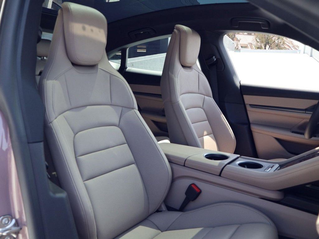 2026 Porsche TAYCAN RWD 缩略图 24