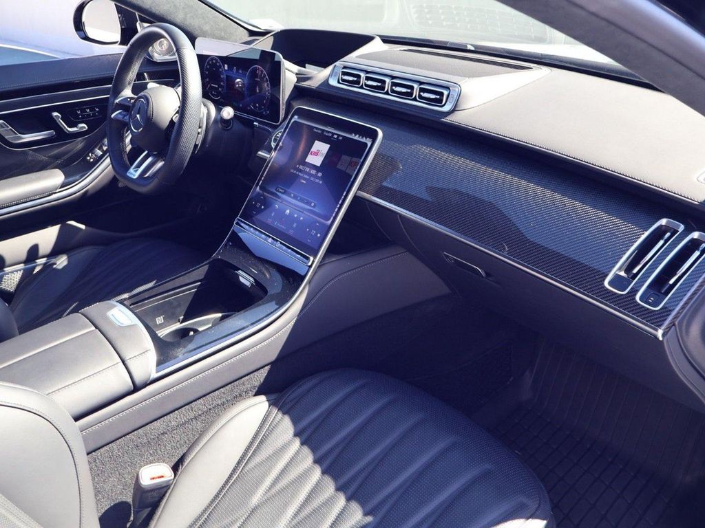 2025 Mercedes-BENZ AMG S 63 E 4MATIC 缩略图 25