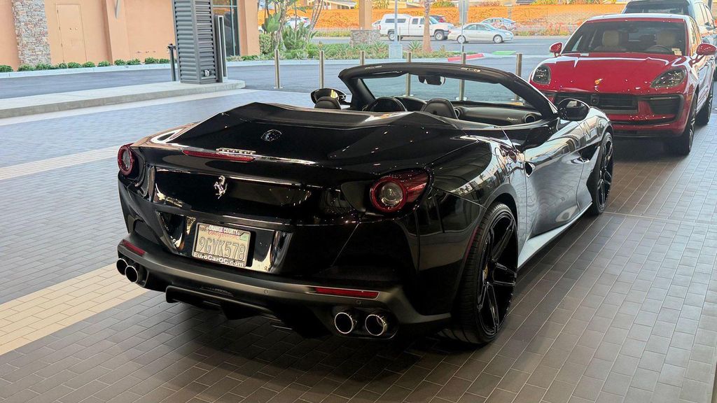 صورة مصغرة 12 لـ 2020 Ferrari PORTOFINO BASE