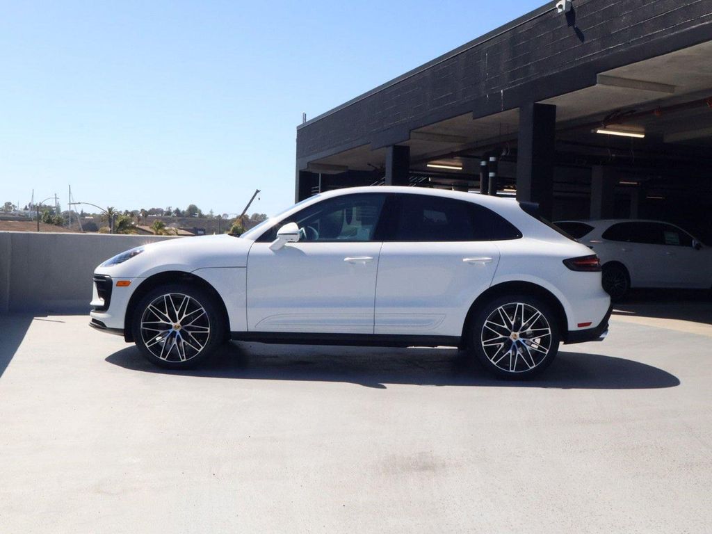 2025 Porsche MACAN 照片 2