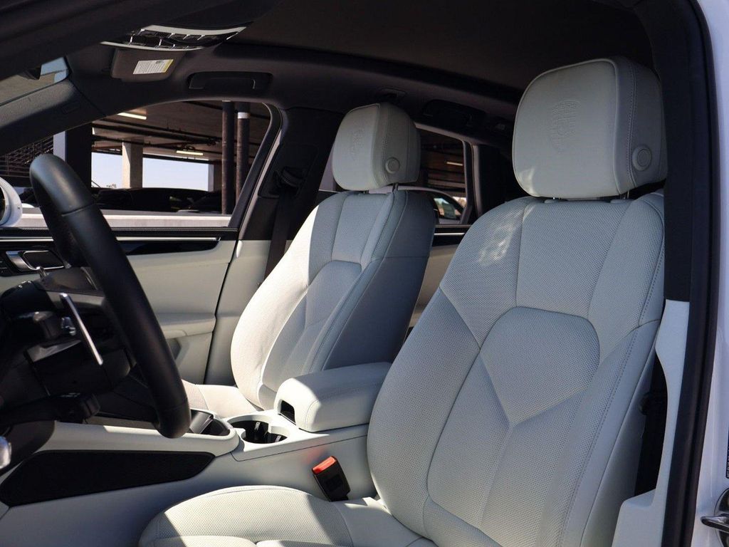 2025 Porsche MACAN 照片 5