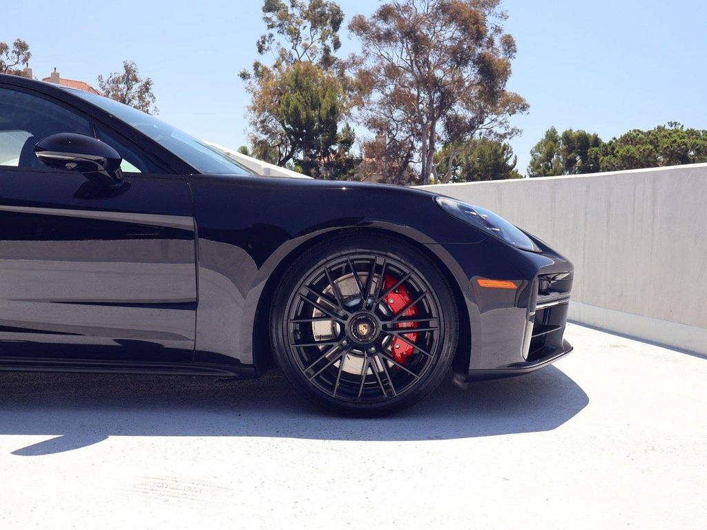 صورة مصغرة 11 لـ 2026 Porsche PANAMERA GTS