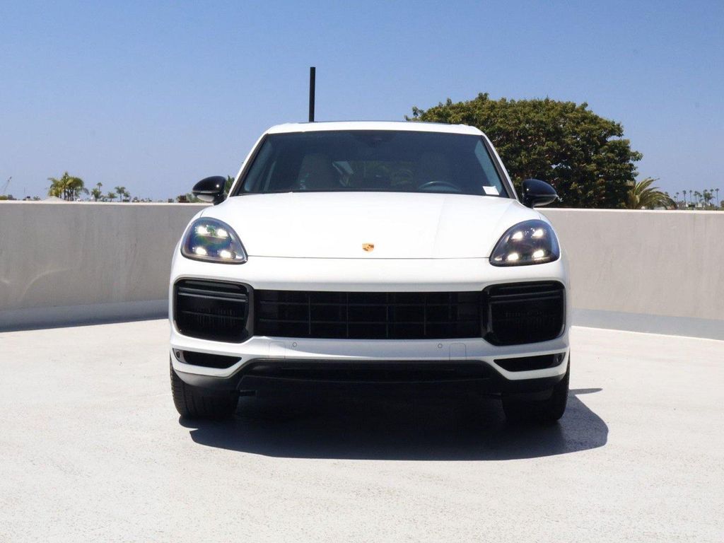 صورة 6 لـ 2023 Porsche CAYENNE TURBO
