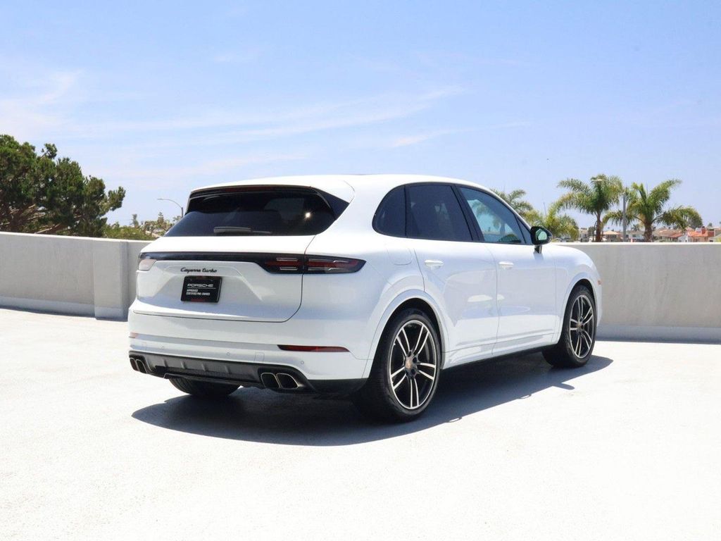 صورة 9 لـ 2023 Porsche CAYENNE TURBO