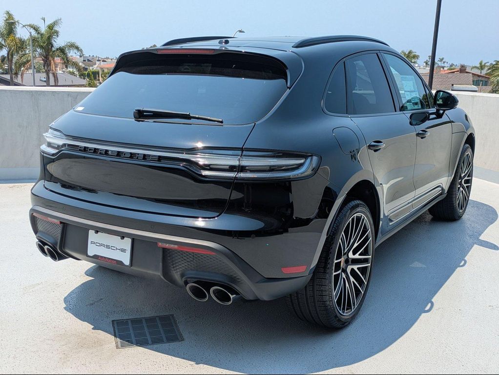 صورة 9 لـ 2025 Porsche MACAN