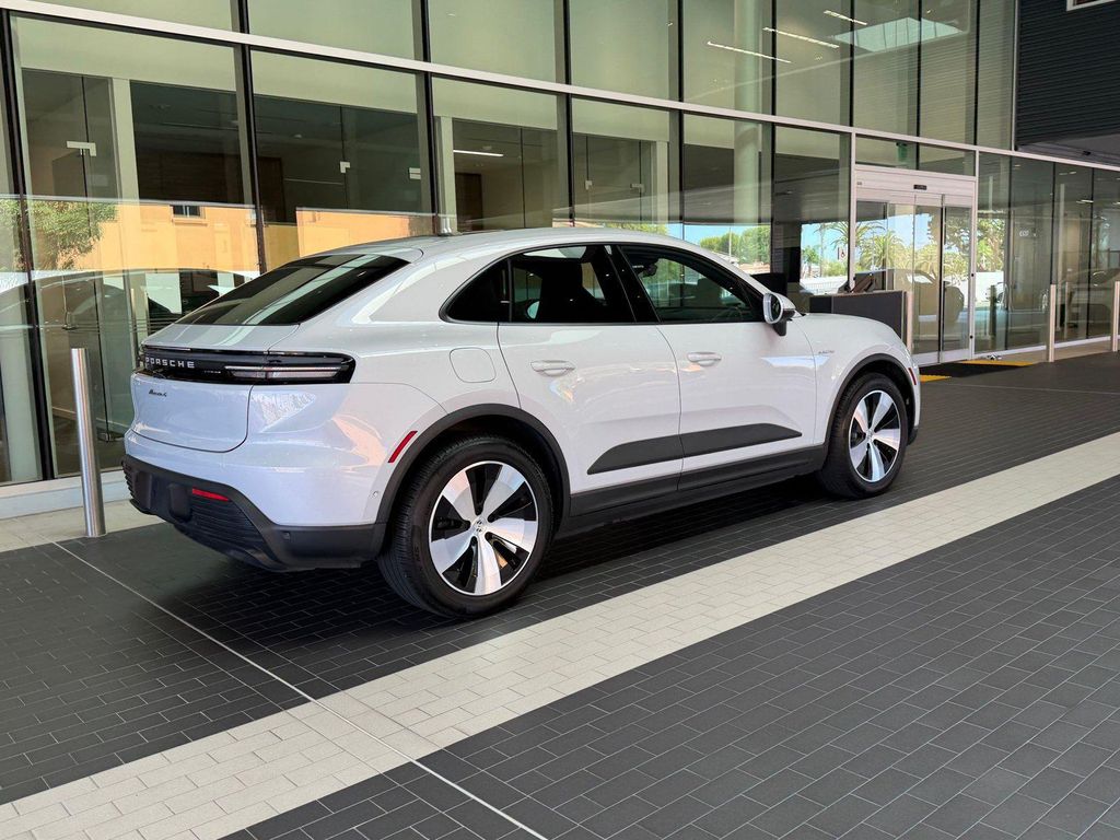 2025 Porsche MACAN MACAN ELECTRIC 4 — фото 9