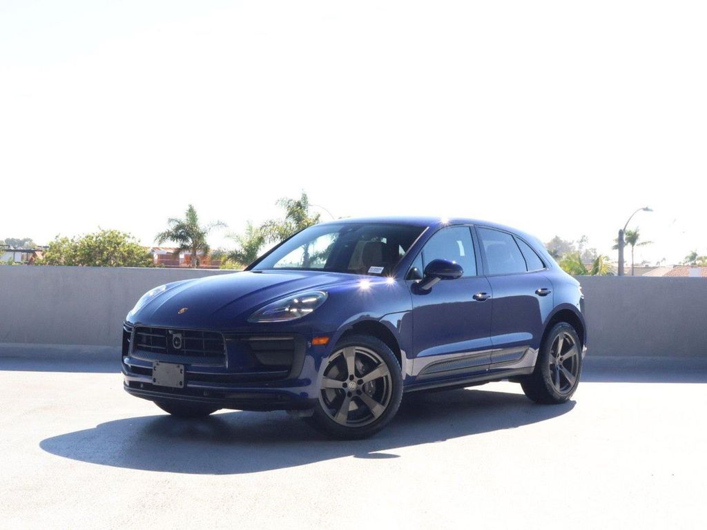 2025 Porsche Macan T
