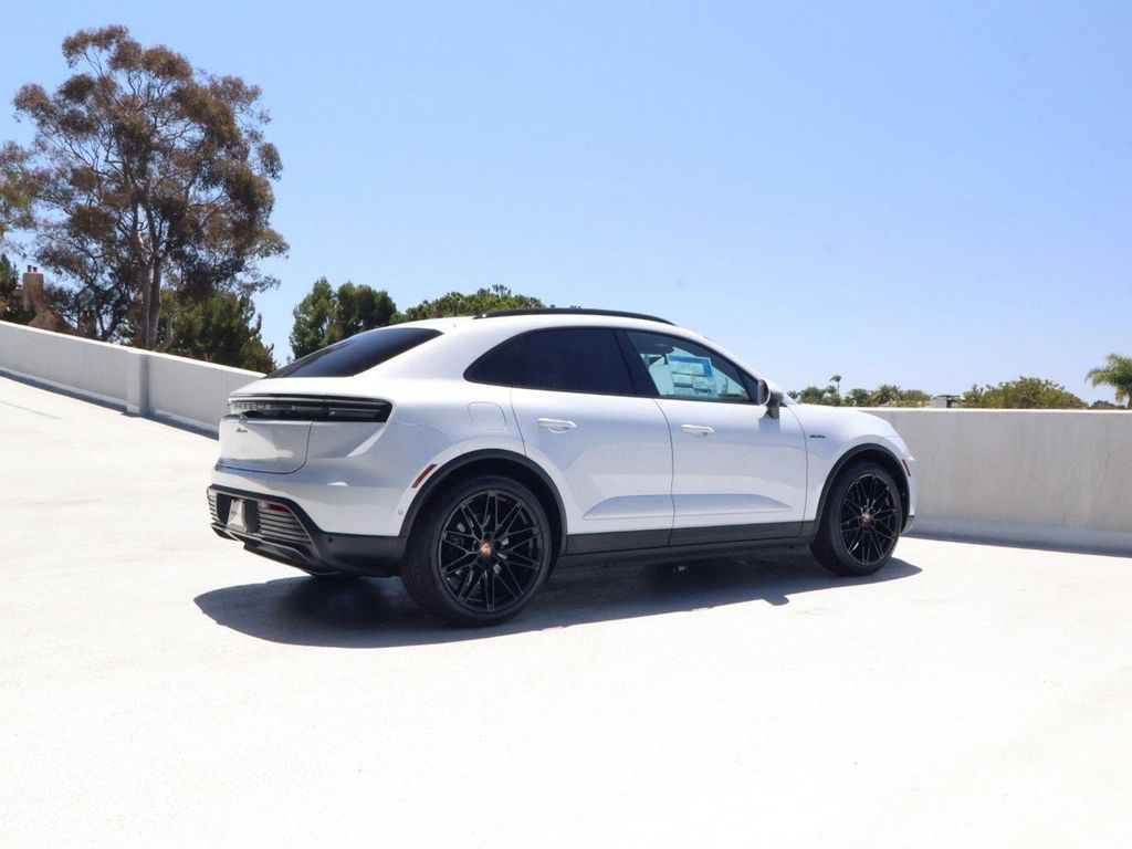 2026 Porsche MACAN MACAN ELECTRIC 缩略图 8