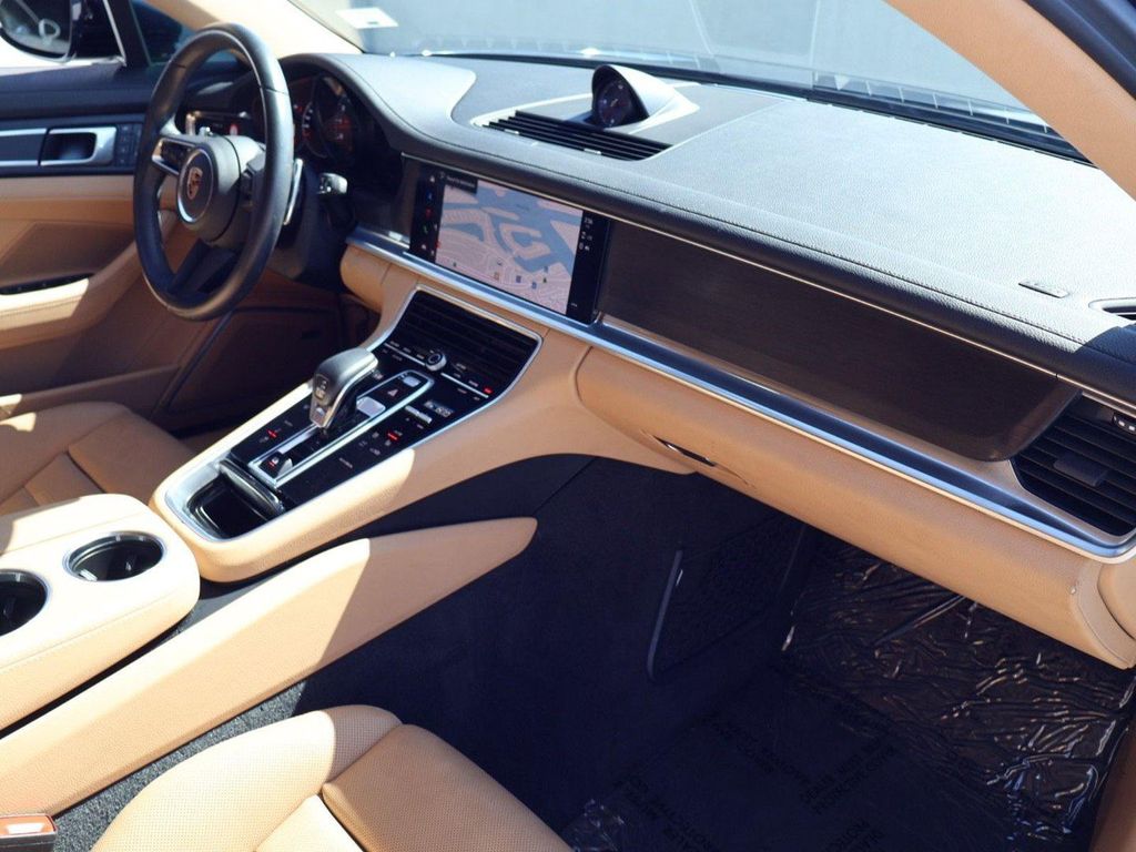 صورة 25 لـ 2023 Porsche PANAMERA PLATINUM EDITION