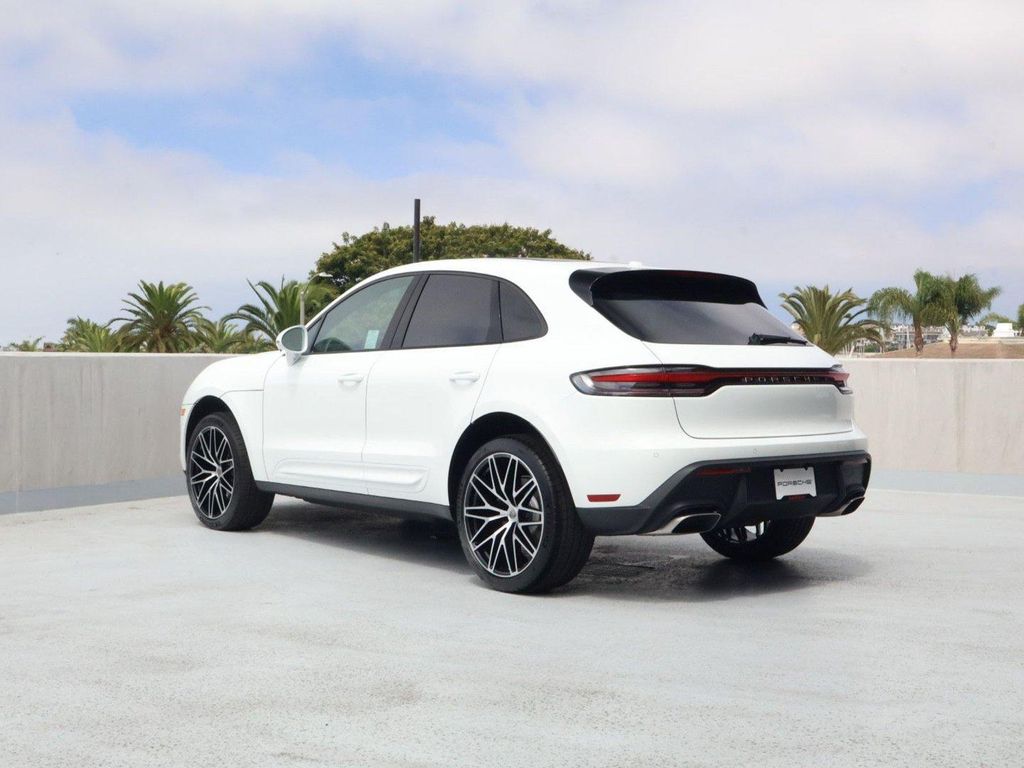 2026 Porsche MACAN 照片 3