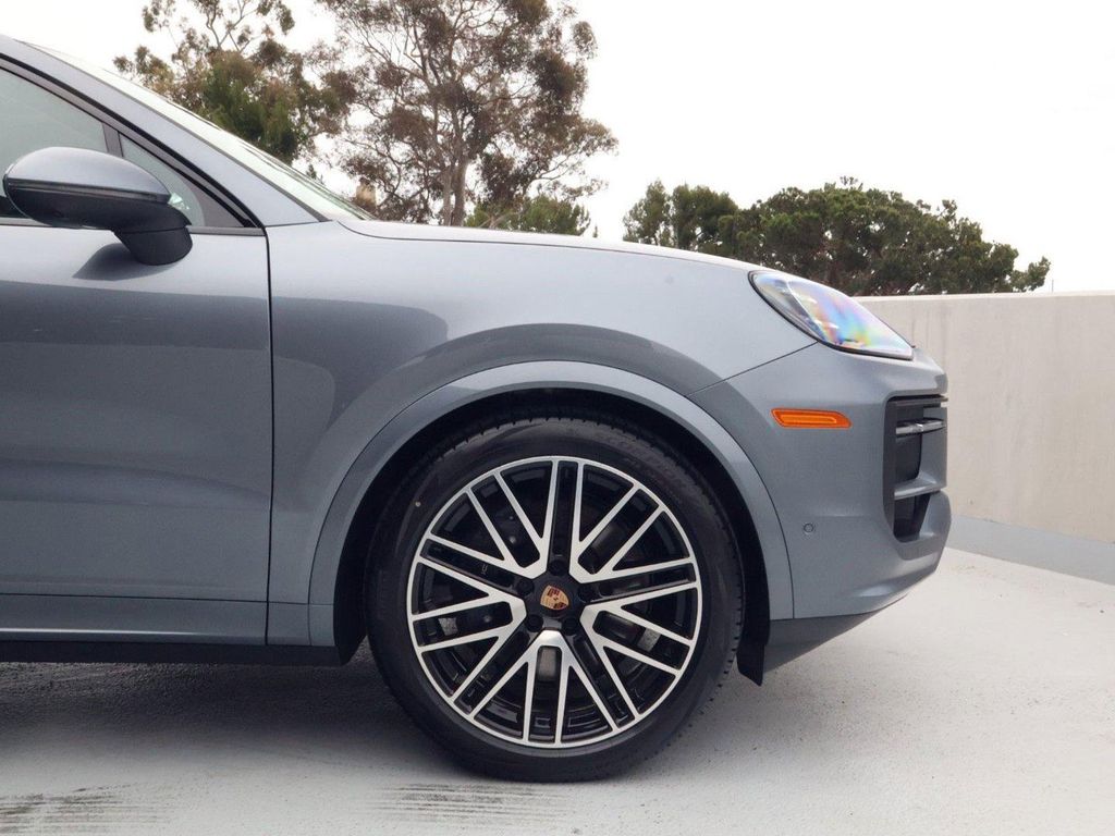 2026 Porsche CAYENNE — миниатюра 11