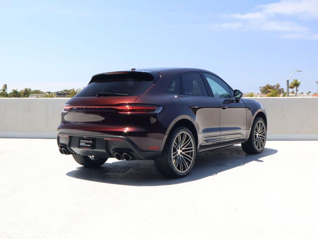 2023 Porsche MACAN — фото 9